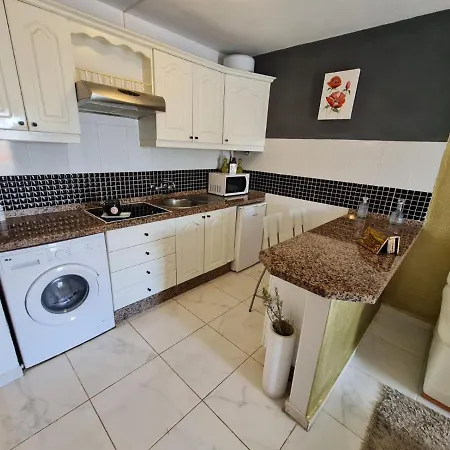 Estudio Espacioso En Puerto Colon Costa Adeje (Tenerife)